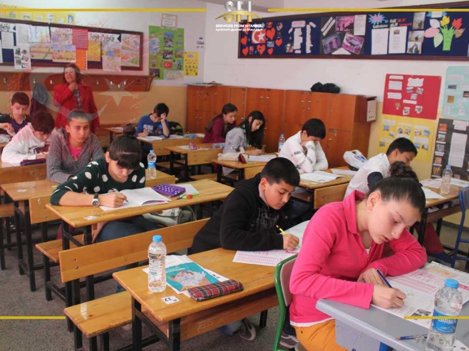 الطلاب-السوريين-في-تركيا-في-تصريحٍ-لـ-وزير-التعليم-التركي-السيد-ضياء-سلجوق-فيما-يخص-الطلاب-السوريين-في-تركيا-أكد-بارتفاع-نسبة-تعليم-السوريين-في-تركيا